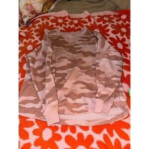 Vs pink camo crewneck